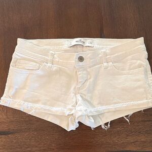 Hollister Women's white Jean Shorts. Size 3